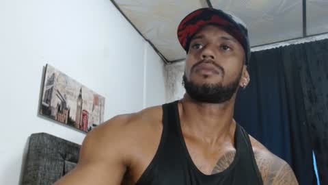 Snapshot of manolofitt chatting on 02.06.25 Manolo online show from 02.06.25