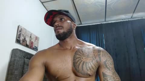 Snapshot of manolofitt chatting on 02.06.25 Manolo online show from 02.06.25