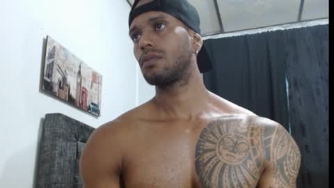 Snapshot of manolofitt chatting on 02.10.25 Manolo online show from 02.10.25