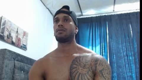 Snapshot of manolofitt chatting on 02.10.25 Manolo online show from 02.10.25