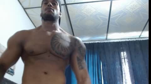 Snapshot of manolofitt chatting on 02.13.25 Manolo online show from 02.13.25