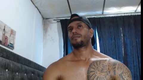 Snapshot of manolofitt chatting on 02.27.25 Manolo online show from 02.27.25