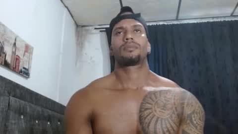 Snapshot of manolofitt chatting on 03.07.25 Manolo online show from 03.07.25