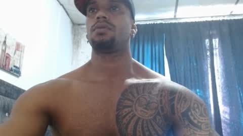 Snapshot of manolofitt chatting on 03.08.25 Manolo online show from 03.08.25