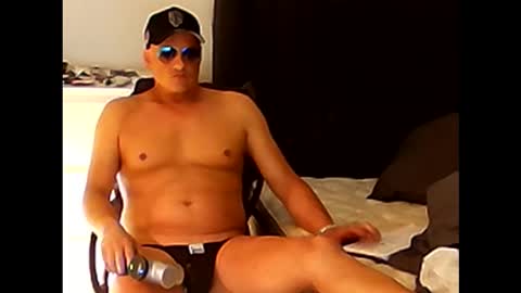 Snapshot of mantis011 chatting on 10.13.25 ausie baby online show from 10.13.25