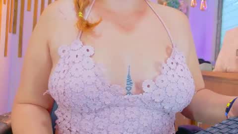 Snapshot of manu_gonza chatting on 10.17.25  MANU  online show from 10.17.25