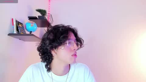 Manuel online show from 10.06.25