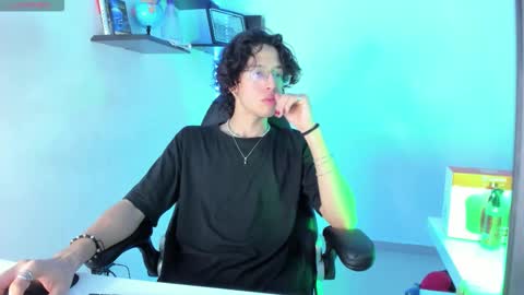 Manuel online show from 10.21.25