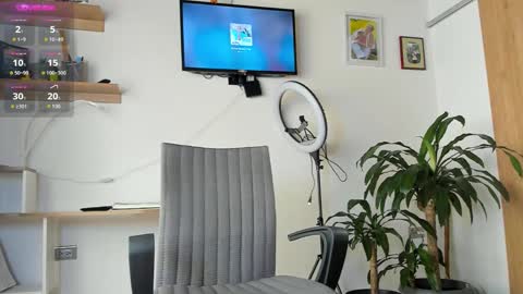 Snapshot of manucute_23_ chatting on 10.23.25 manucute 23 online show from 10.23.25