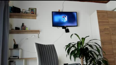 manucute 23  online show from 04.05.26