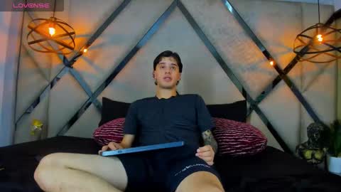 Manuel online show from 03.13.26