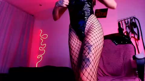 manuevans10 online show from 09.23.25