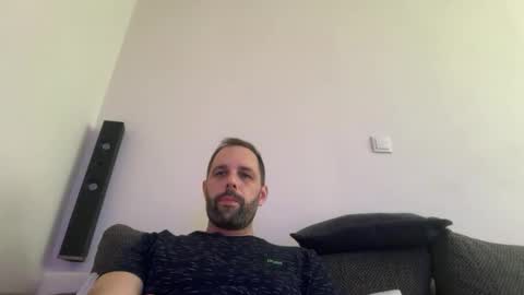 Snapshot of manynaaamess chatting on 10.14.25 manynaaamess online show from 10.14.25