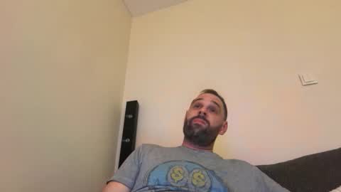 Snapshot of manynaaamess chatting on 10.26.25 manynaaamess online show from 10.26.25