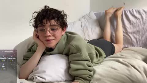 Snapshot of maplefroggy chatting on 02.17.25 Maple online show from 02.17.25