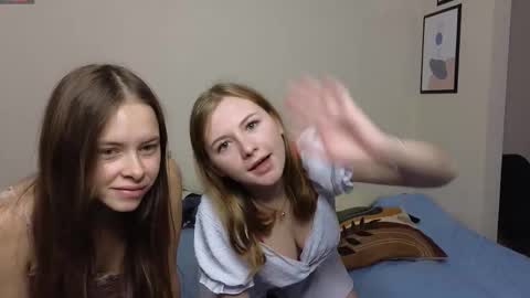 Snapshot of mar7gan chatting on 10.16.25 mar7gan online show from 10.16.25