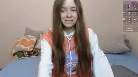 Snapshot of mar7gan chatting on 10.19.25 mar7gan online show from 10.19.25