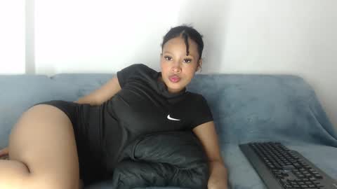 Snapshot of mar_aimy chatting on 09.18.25 Mar online show from 09.18.25