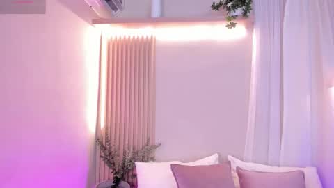 Mara  online show from 12.15.25