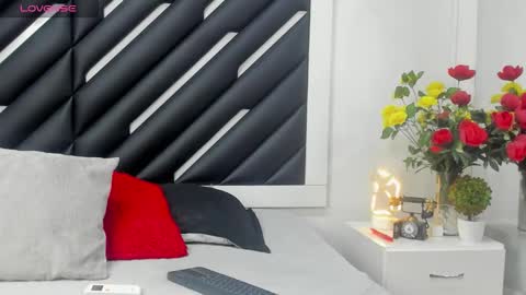 Snapshot of mara_lore chatting on 09.19.25 Mara  online show from 09.19.25