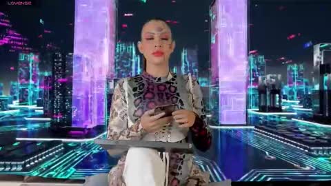 Snapshot of mara_lore chatting on 10.18.25 Mara  online show from 10.18.25