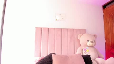 Snapshot of mara_sans chatting on 07.09.26 Mara online show from 07.09.26