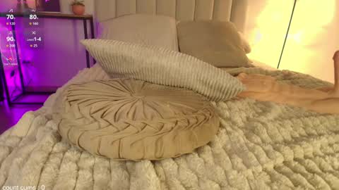 Mara Santoro online show from 05.15.26