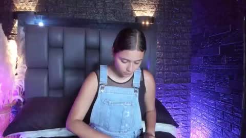 Snapshot of maraa_rivera chatting on 10.20.25 maraa_rivera online show from 10.20.25