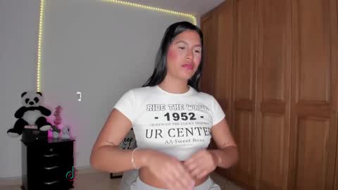 Snapshot of maragirl chatting on 02.27.25 Mara online show from 02.27.25