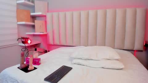 Mara  online show from 10.02.25