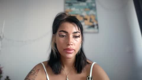 Marakuia online show from 10.21.25