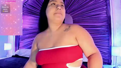 Snapshot of maralinette22 chatting on 09.17.25 maralinette22 online show from 09.17.25