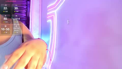 Snapshot of maralinette22 chatting on 10.06.25 maralinette22 online show from 10.06.25