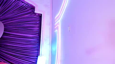 Snapshot of maralinette22 chatting on 10.09.25 maralinette22 online show from 10.09.25