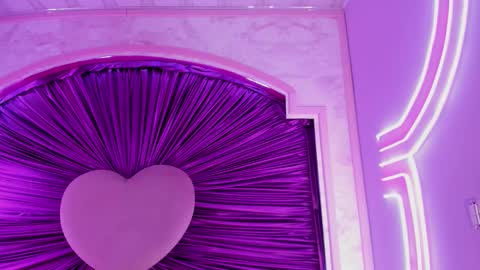 Snapshot of maralinette22 chatting on 10.12.25 maralinette22 online show from 10.12.25