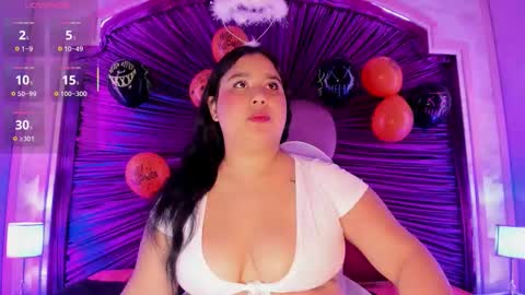 Snapshot of maralinette22 chatting on 10.18.25 maralinette22 online show from 10.18.25