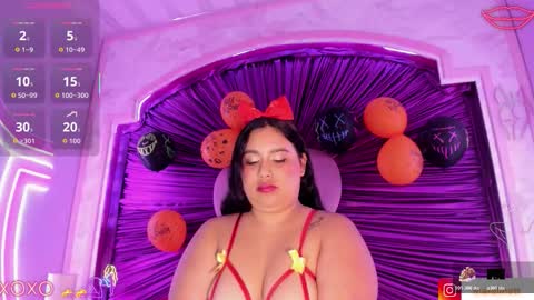 Snapshot of maralinette22 chatting on 10.23.25 maralinette22 online show from 10.23.25