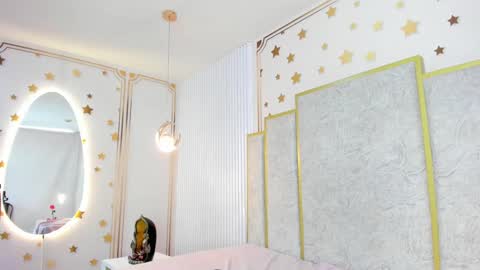 Maraluna online show from 02.01.25