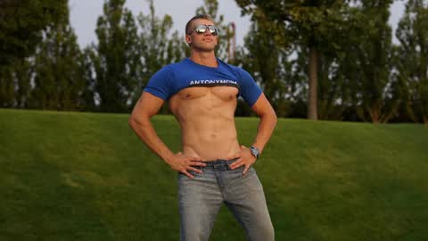 Snapshot of marc105100 chatting on 05.05.26 alex marvelxx online show from 05.05.26
