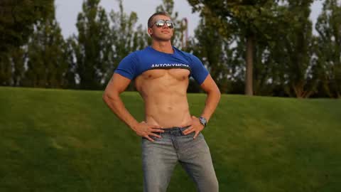 Snapshot of marc105100 chatting on 05.17.26 alex marvelxx online show from 05.17.26
