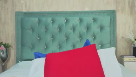 Snapshot of marcelaa_fox chatting on 09.23.25 Marcela online show from 09.23.25