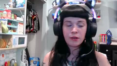 Snapshot of marcelinealtaria chatting on 02.05.25 MarcelineAltaria online show from 02.05.25