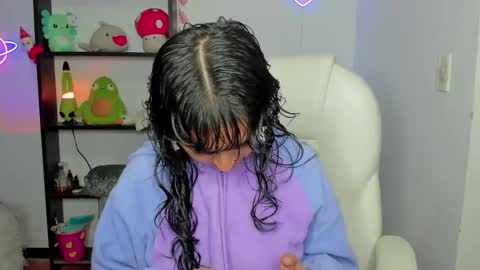 Snapshot of marcelinegh chatting on 03.04.25 Marceline online show from 03.04.25