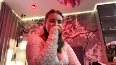Mia online show from 09.23.25