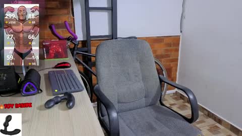 Marck  Independent model  online show from 04.08.26