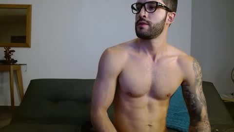 Snapshot of marcoandpolo01 chatting on 01.10.25 Marco  Polo online show from 01.10.25