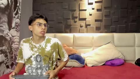 Snapshot of marcoyethan chatting on 01.16.25 Marco and Ethan online show from 01.16.25