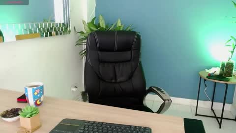 Snapshot of marcus_hanks chatting on 03.01.25 Marcus Hanks online show from 03.01.25