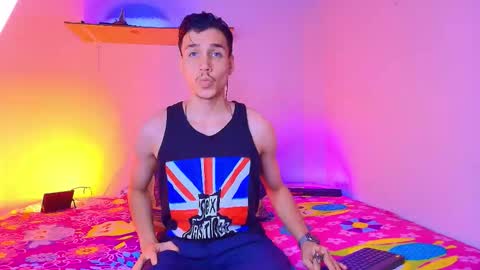 Snapshot of marcus_hanks chatting on 10.27.25 Marcus Hanks online show from 10.27.25