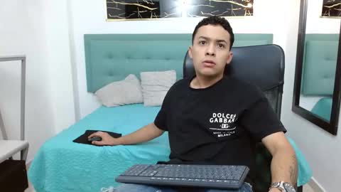 Snapshot of marcuslux_ chatting on 01.11.26 MARCUS online show from 01.11.26